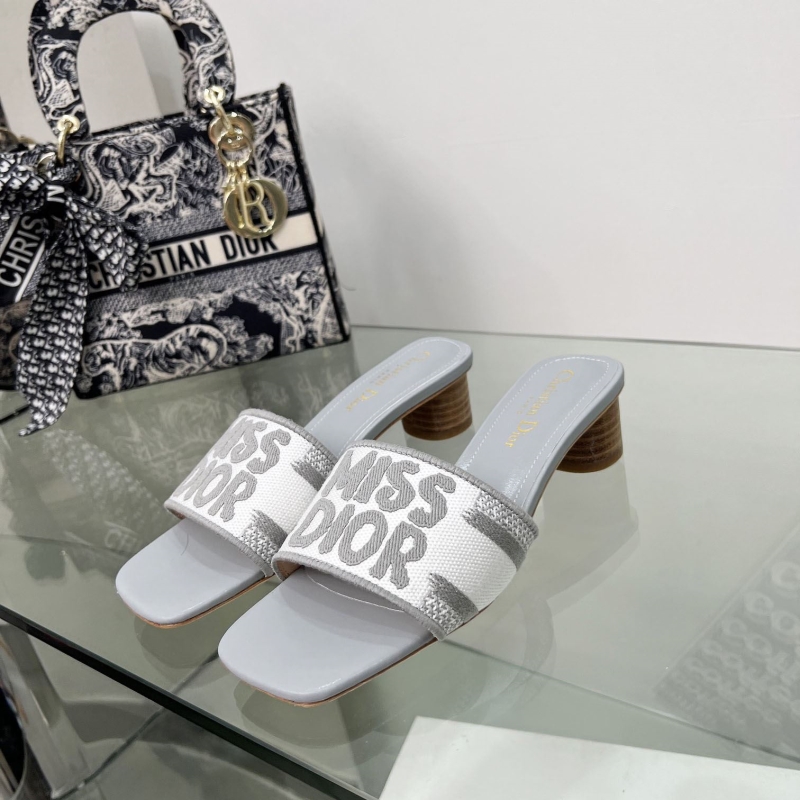 ch**an D*or slippers